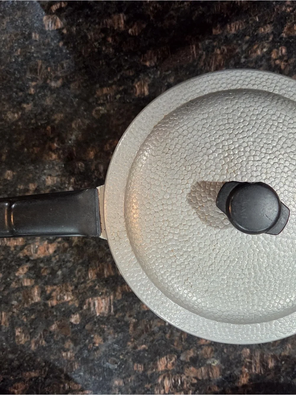 Vintage Flavor Seal by Kinney 2.5qt Sauce Pan - Hammered Aluminum Pot w/ Lid